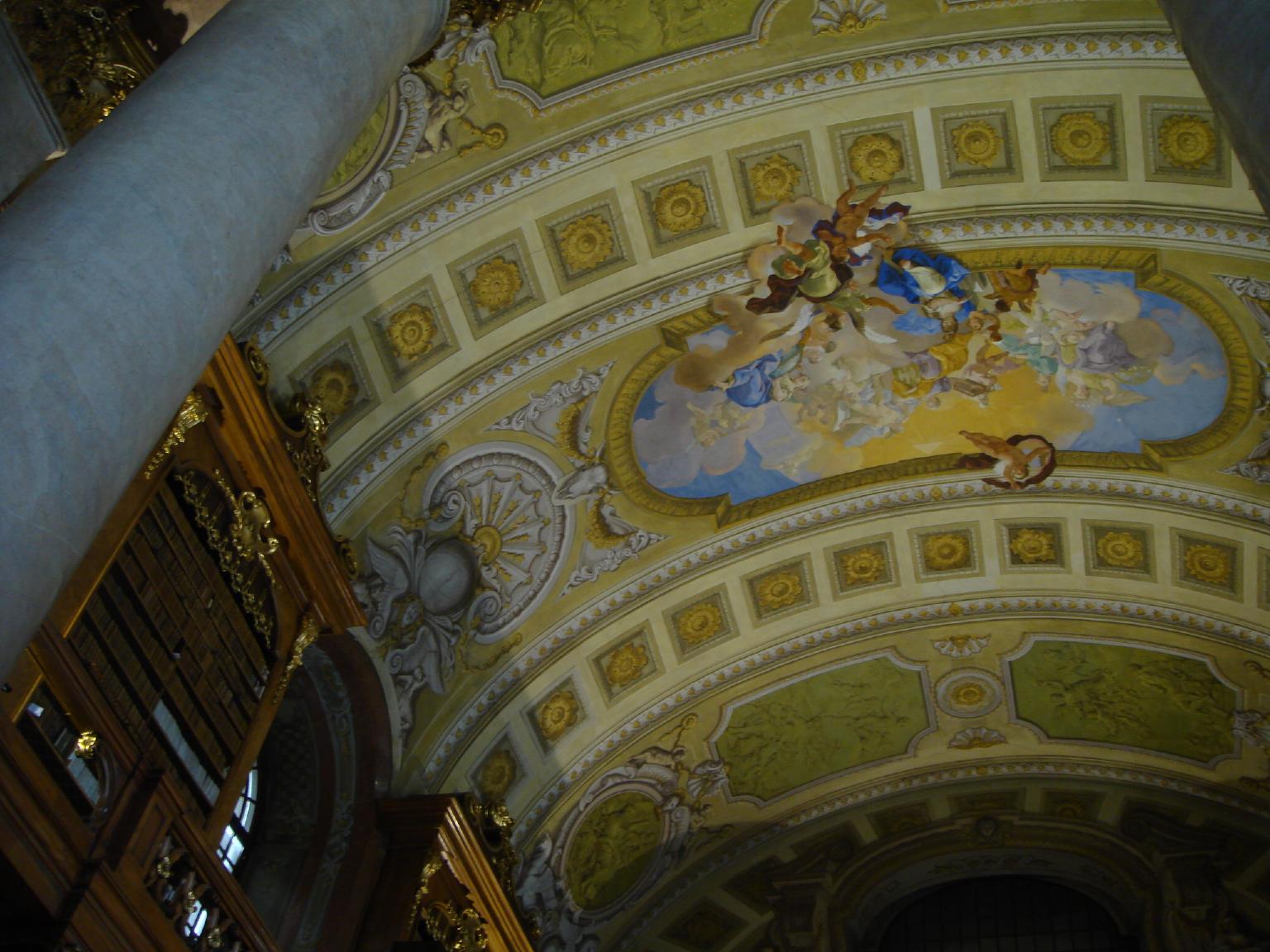 天井のフレスコ画。